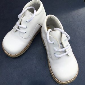White Josmo Oxfords